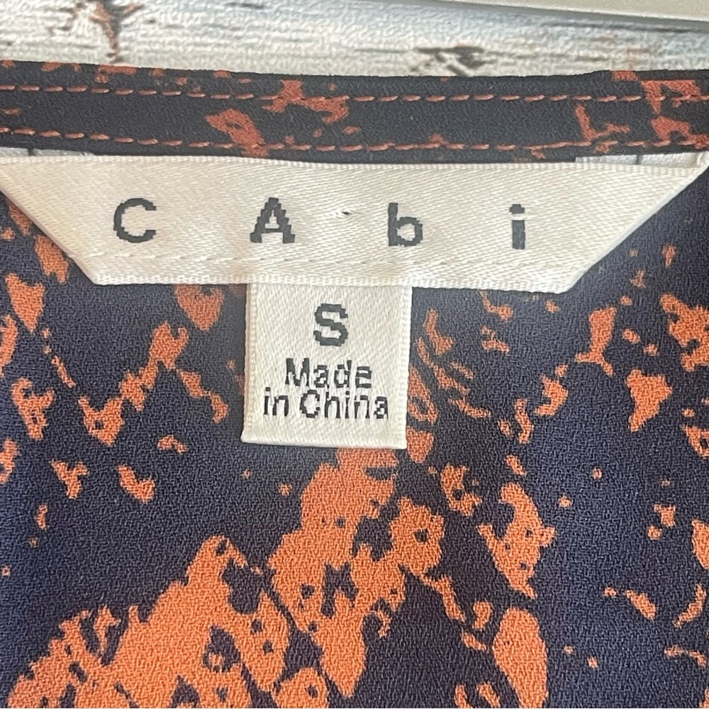 Cabi Python Snake Skin Pattern Surplice Top Small - image 4